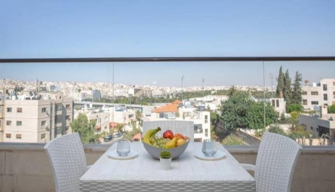 Triple A Hotel Suites Amman Exteriör bild